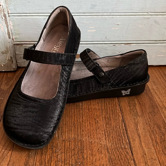 Alegria Shoes - Women’s Alegria Leather/Suede Zebra  Mary Jane Shoes